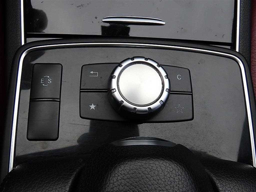 벤츠 E 클래스 E-클래스 W212 E200 쿠페 이미지 12