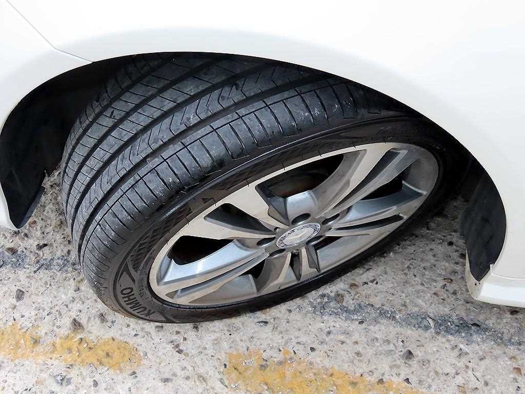 벤츠 E 클래스 E-클래스 W212 E200 쿠페 이미지 19