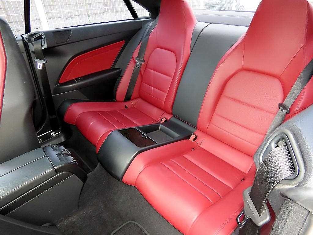 벤츠 E 클래스 E-클래스 W212 E200 쿠페 이미지 6