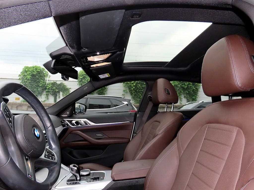 BMW 4시리즈 4시리즈 (G22) 420d 그란쿠페 M 스포츠 이미지 17