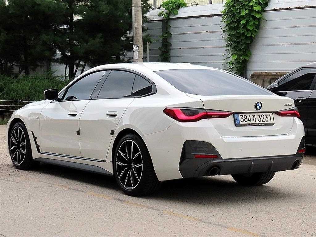 BMW 4시리즈 4시리즈 (G22) 420d 그란쿠페 M 스포츠 이미지 3