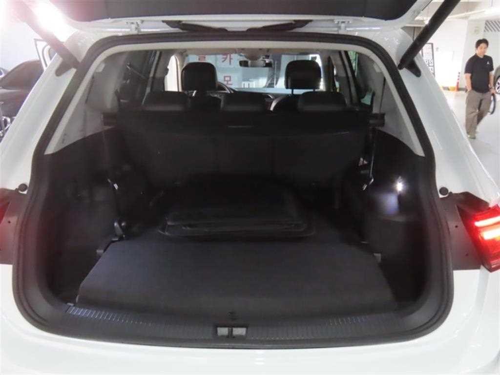 폭스바겐 티구안 티구안 올스페이스 2.0 TSI 프레스티지 이미지 17