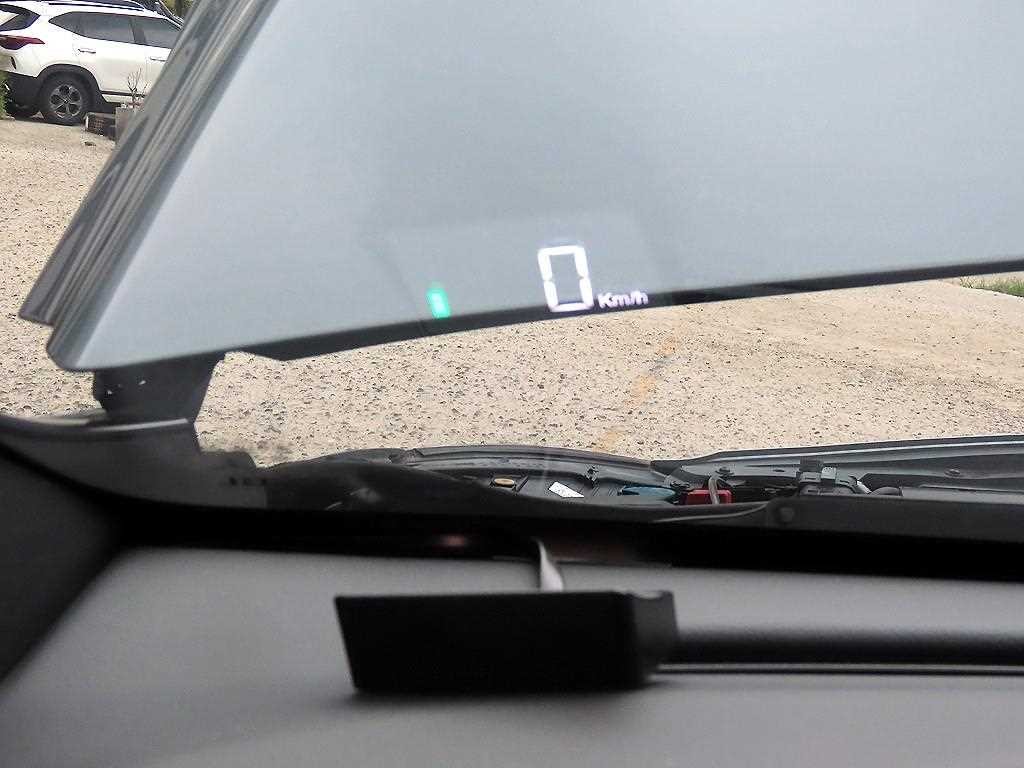 인피니티 Q Q30 2.0 프리미엄 시티 블랙 이미지 9