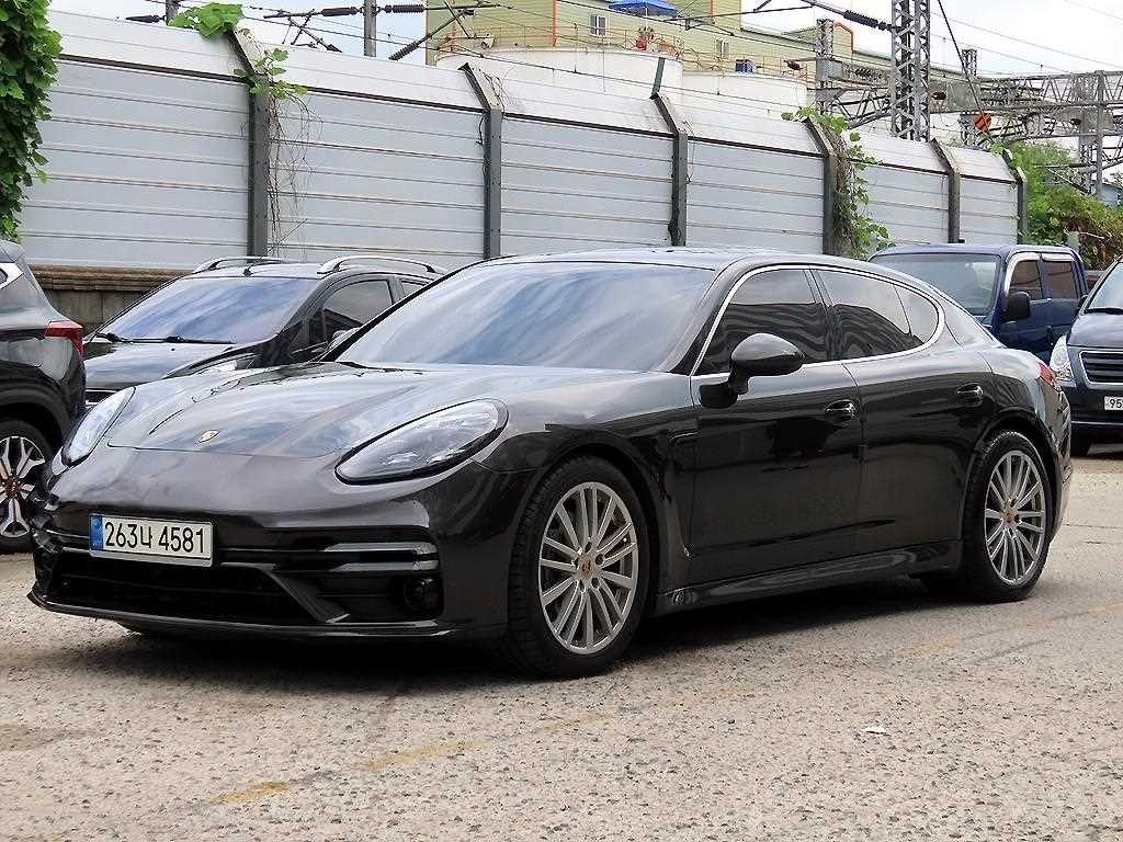 포르쉐 파나메라 4.8 S 이미지 2