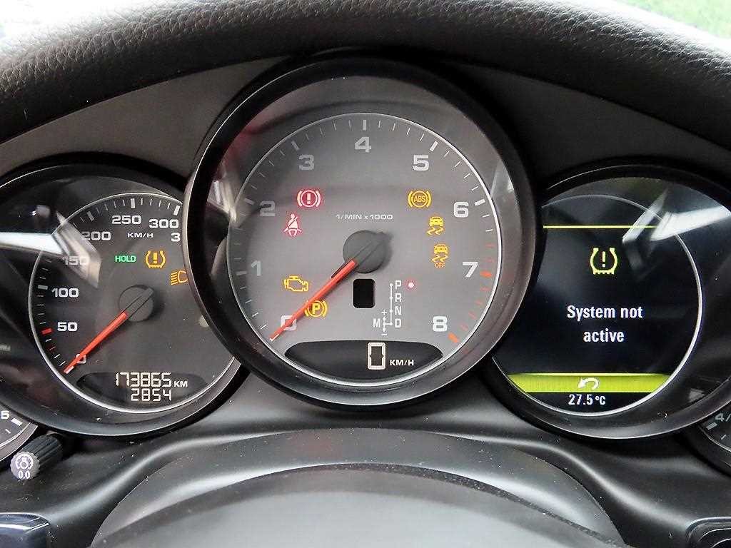 포르쉐 파나메라 4.8 S 이미지 9