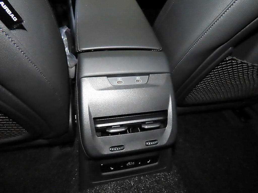 아우디 A5 A5 (B10) 40 TFSI 콰트로 S-라인 이미지 15