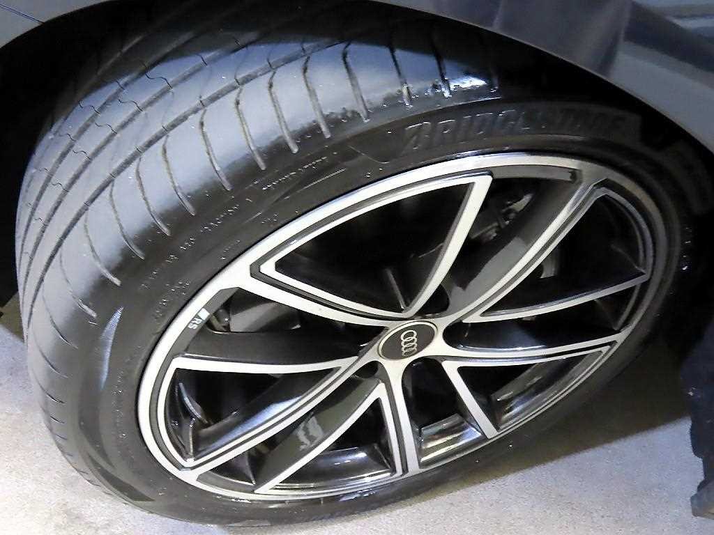 아우디 A5 A5 (B10) 40 TFSI 콰트로 S-라인 이미지 20