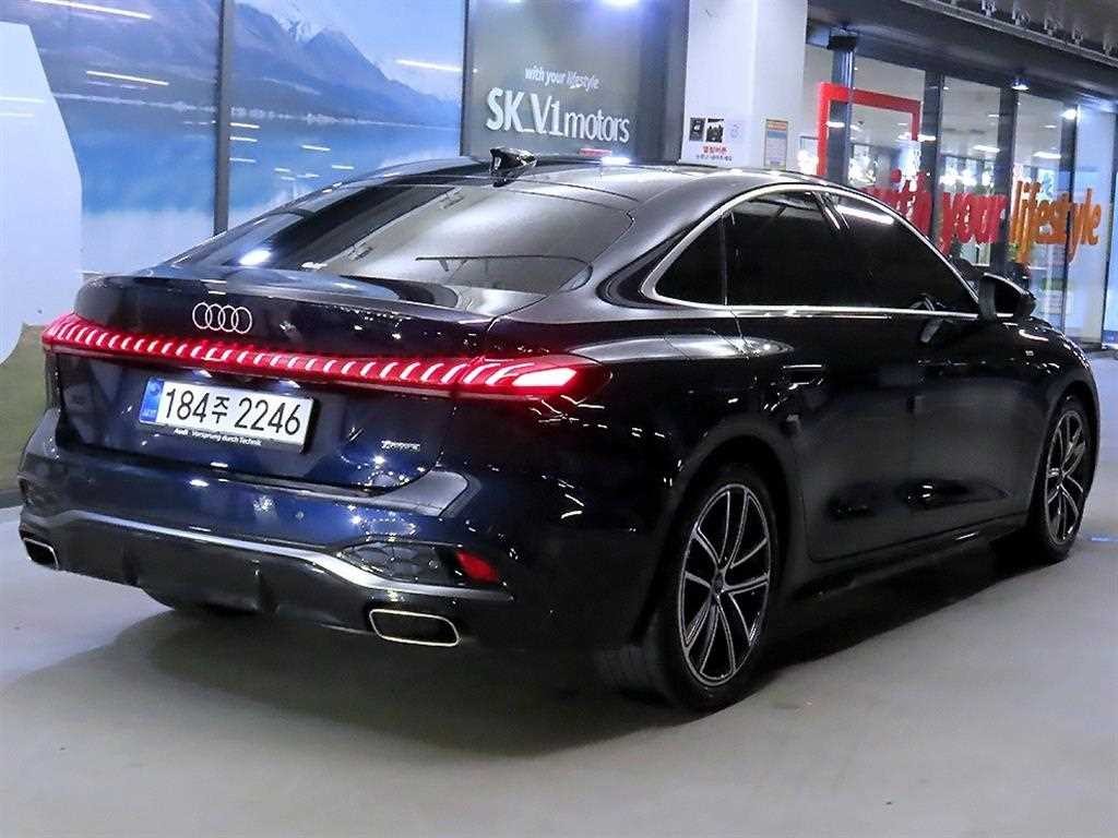아우디 A5 A5 (B10) 40 TFSI 콰트로 S-라인 이미지 4