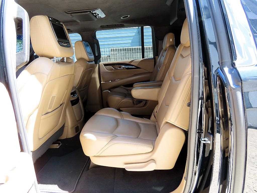 캐딜락 에스컬레이드 6.2 V8 ESV 이미지 7