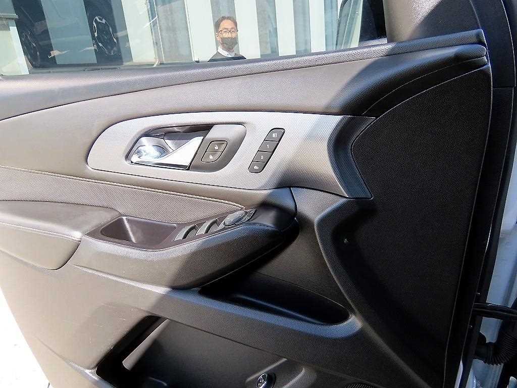 쉐보레 트래버스 3.6 AWD 레드라인 이미지 11