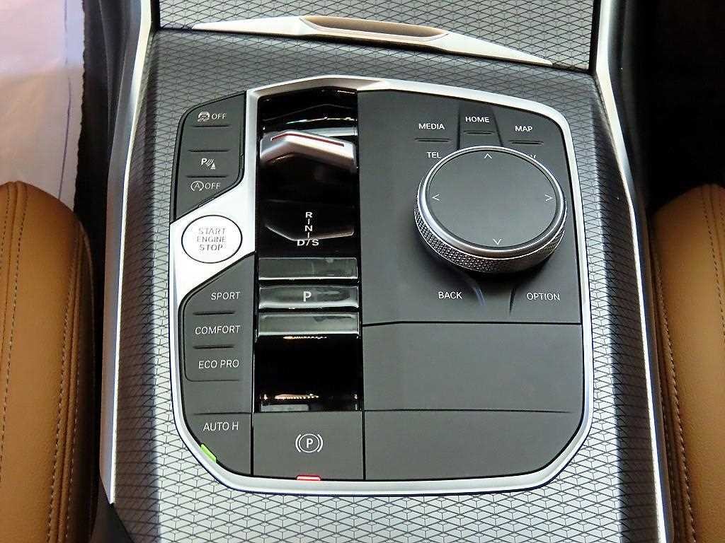 BMW 3시리즈 3시리즈 (G20) 320i 투어링 M 스포츠 이미지 12