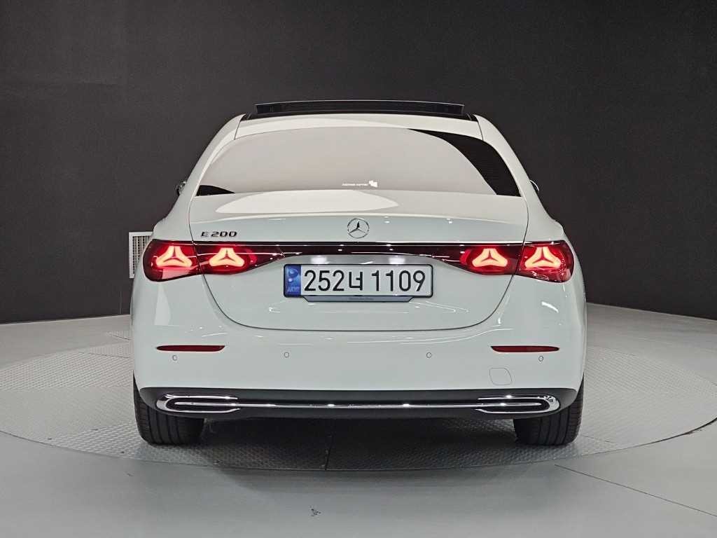 벤츠 E 클래스 E-클래스 W214 E200 이미지 3