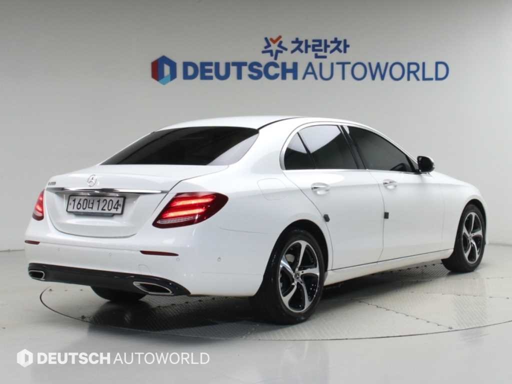 벤츠 E 클래스 E-클래스 W213 E250 아방가르드 이미지 2