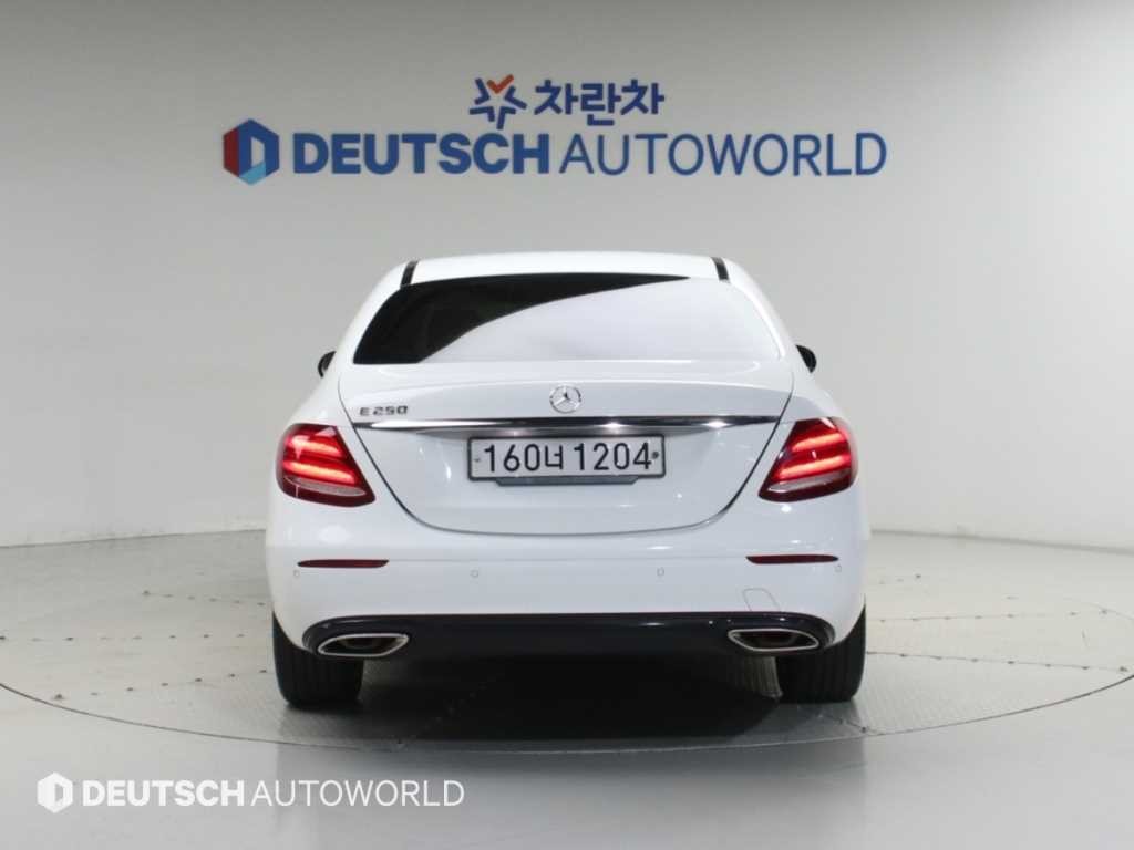 벤츠 E 클래스 E-클래스 W213 E250 아방가르드 이미지 4