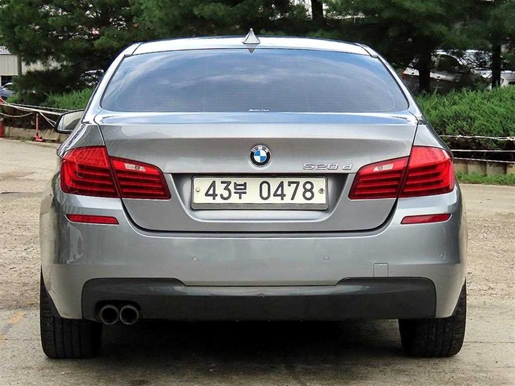 BMW 5시리즈 5시리즈 (F10) 520d M 에어로다이나믹 이미지 4