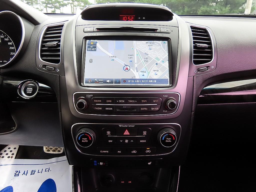 기아 쏘렌토 뉴 쏘렌토 R 2WD 2.0 TLX 스페셜 이미지 13