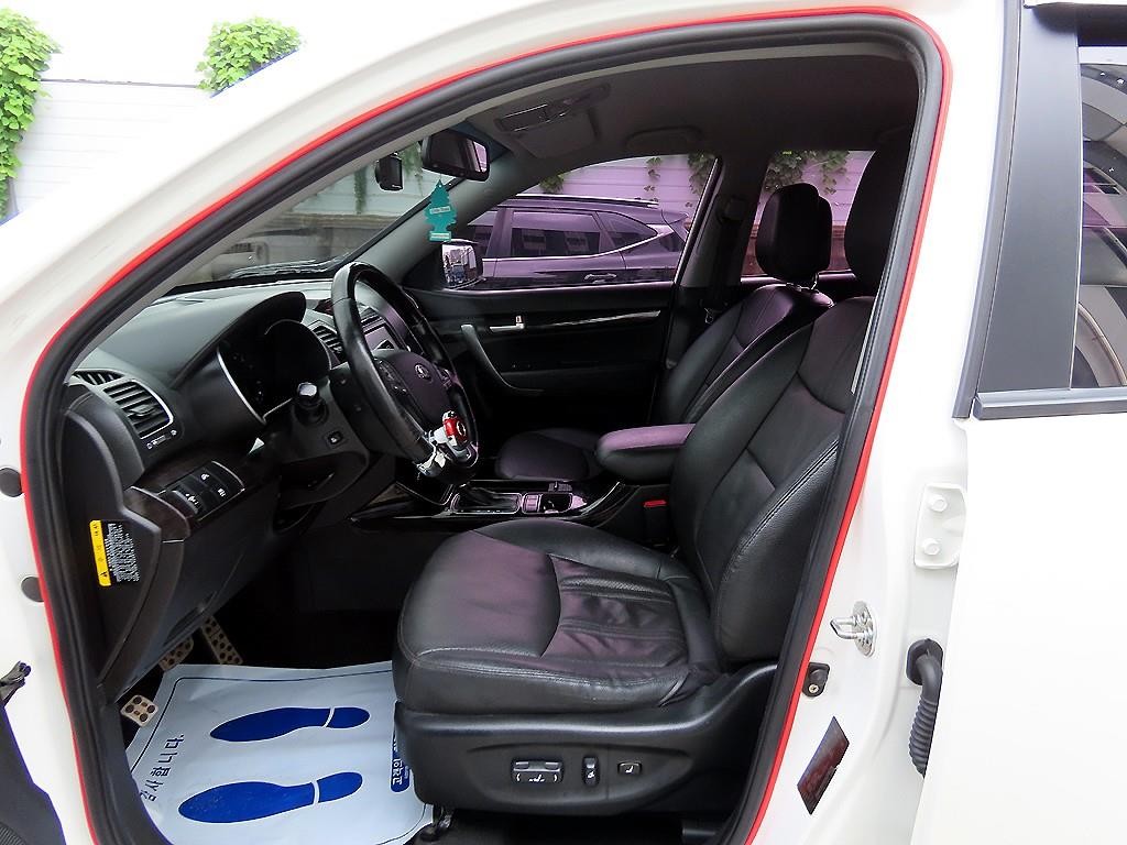 기아 쏘렌토 뉴 쏘렌토 R 2WD 2.0 TLX 스페셜 이미지 5