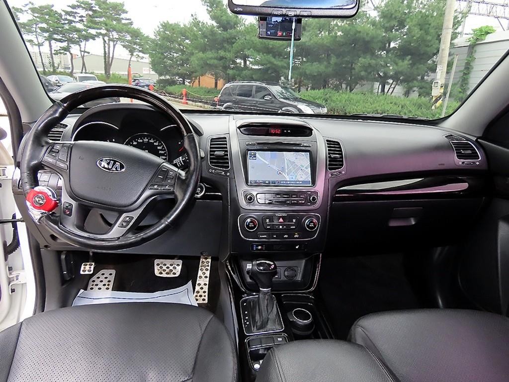 기아 쏘렌토 뉴 쏘렌토 R 2WD 2.0 TLX 스페셜 이미지 7