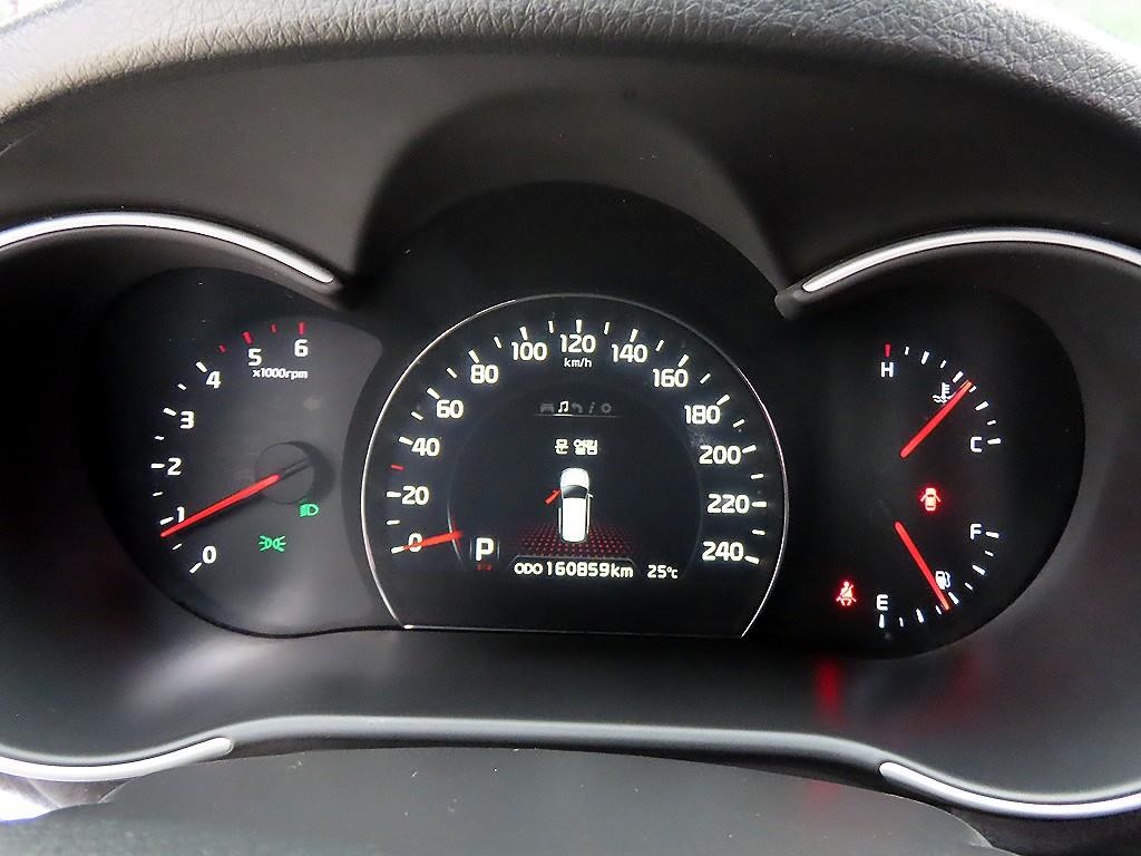 기아 쏘렌토 뉴 쏘렌토 R 2WD 2.0 TLX 스페셜 이미지 9