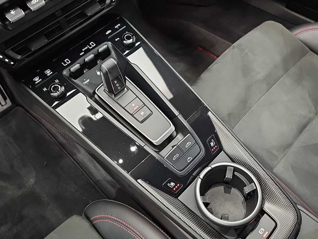 포르쉐 911 911(992) 카레라 4 GTS 카브리올레 이미지 8