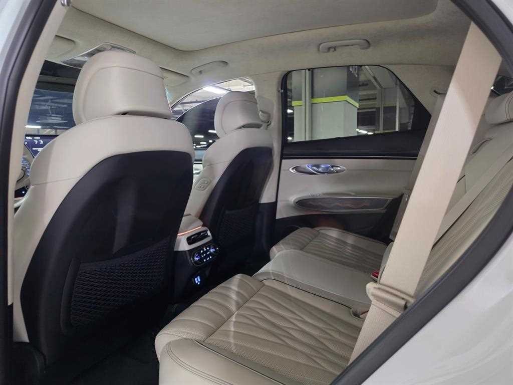제네시스 GV70 2.5T 가솔린 AWD 이미지 8