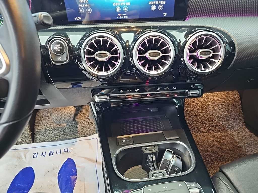 벤츠 A 클래스 A클래스 W177 A200d 세단 이미지 10