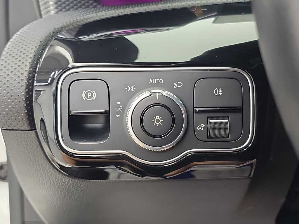 벤츠 A 클래스 A클래스 W177 A200d 세단 이미지 18
