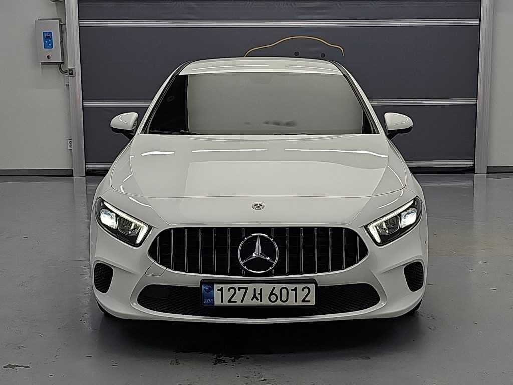 벤츠 A 클래스 A클래스 W177 A200d 세단 이미지 2