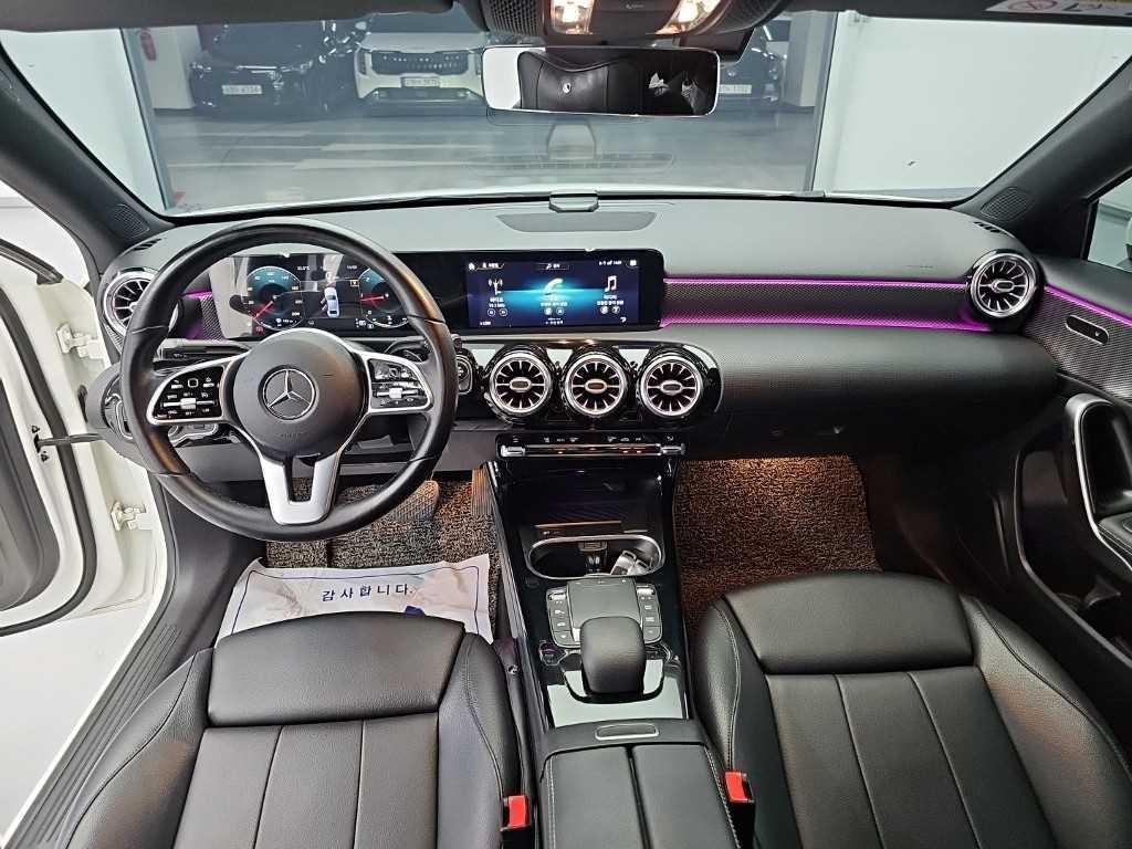 벤츠 A 클래스 A클래스 W177 A200d 세단 이미지 7