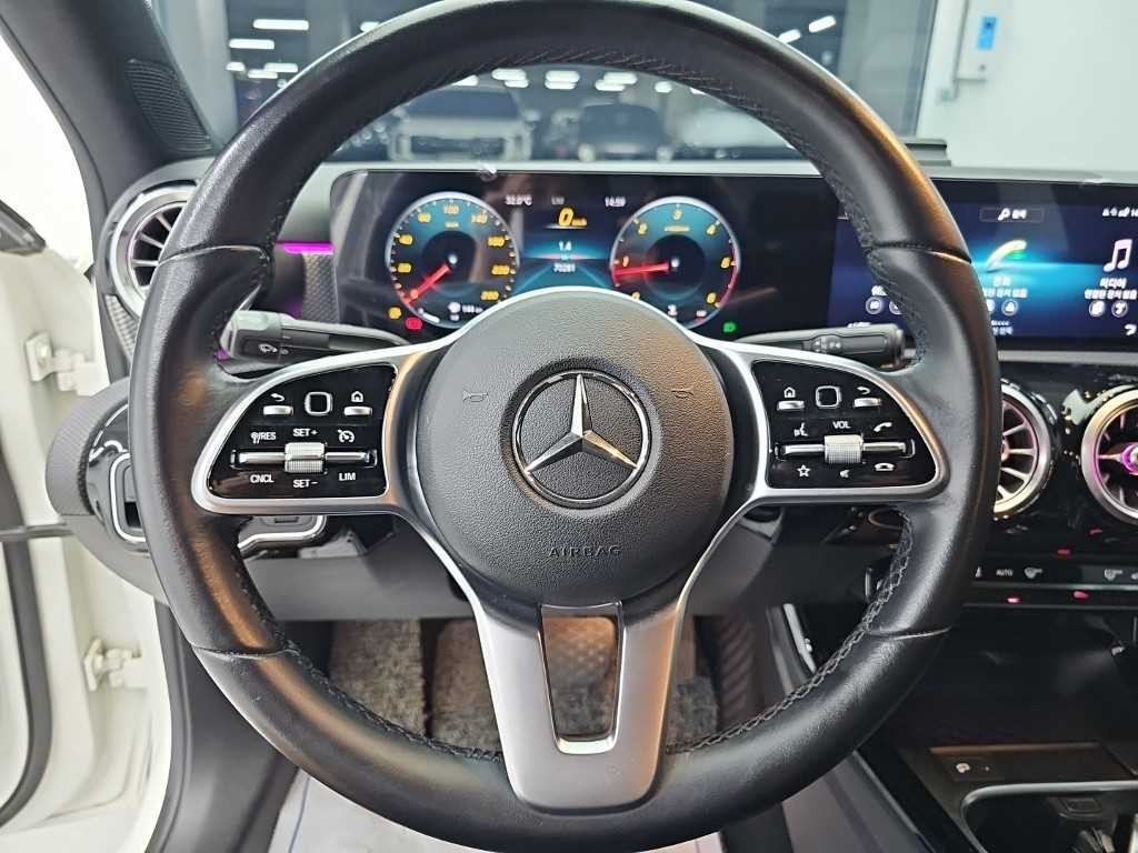 벤츠 A 클래스 A클래스 W177 A200d 세단 이미지 9