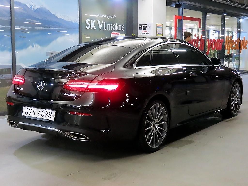 벤츠 E 클래스 E-클래스 W213 E450 4MATIC 쿠페 이미지 4