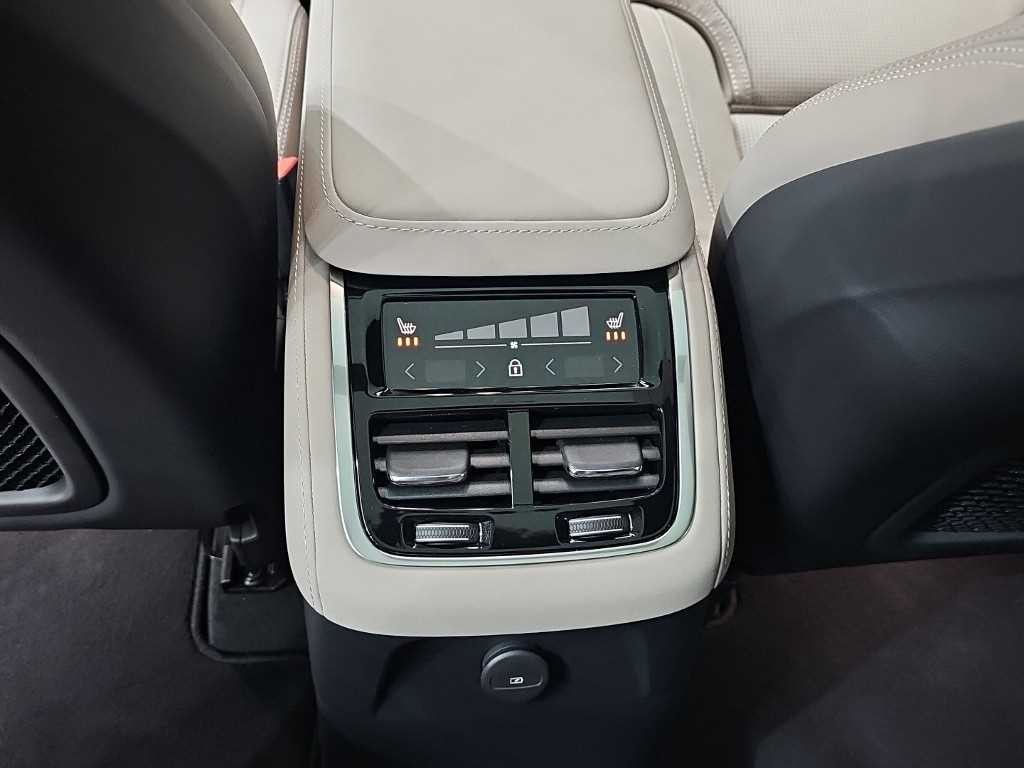 볼보 XC90 XC90 2세대 2.0 T8 AWD 울트라 이미지 14