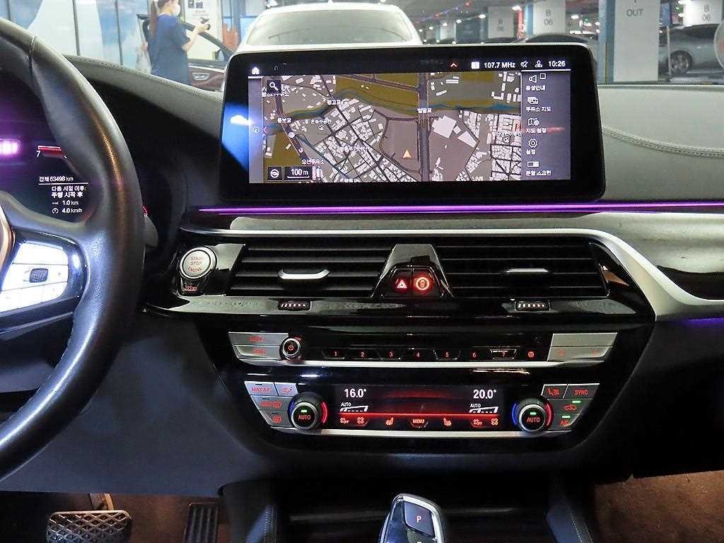 BMW 5시리즈 5시리즈 (G30) 520i 럭셔리 이미지 11