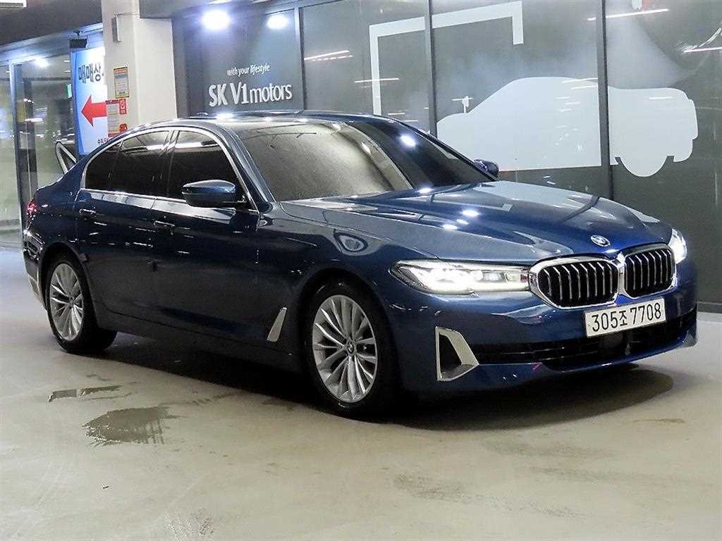 BMW 5시리즈 5시리즈 (G30) 520i 럭셔리 이미지 2