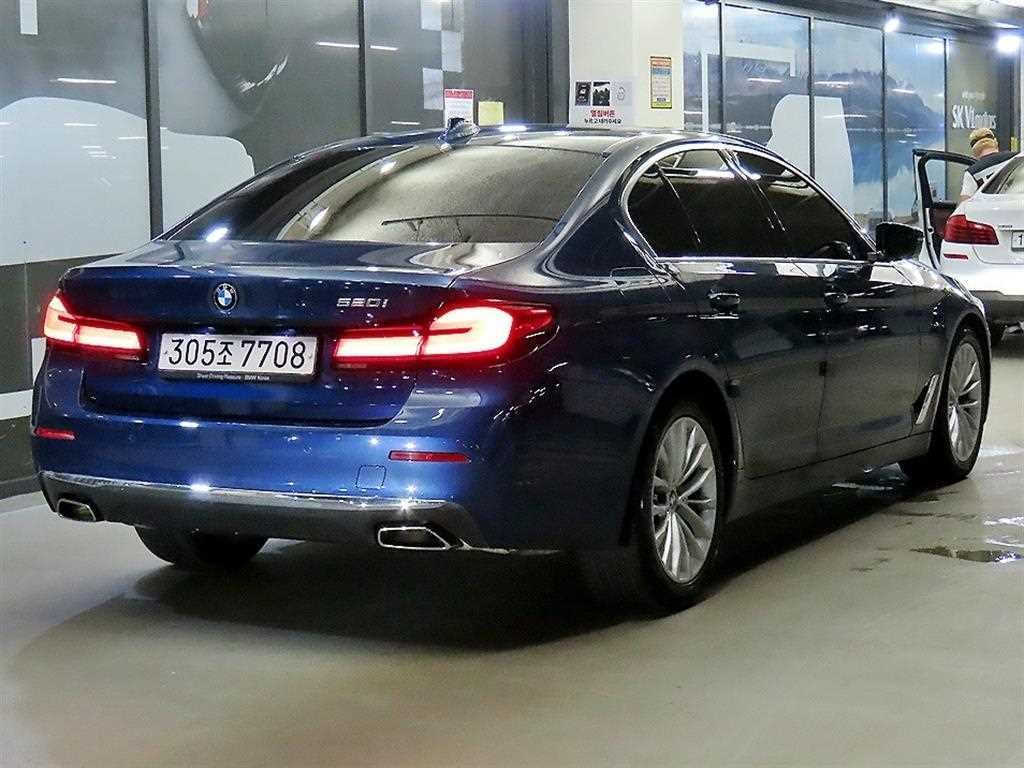 BMW 5시리즈 5시리즈 (G30) 520i 럭셔리 이미지 4