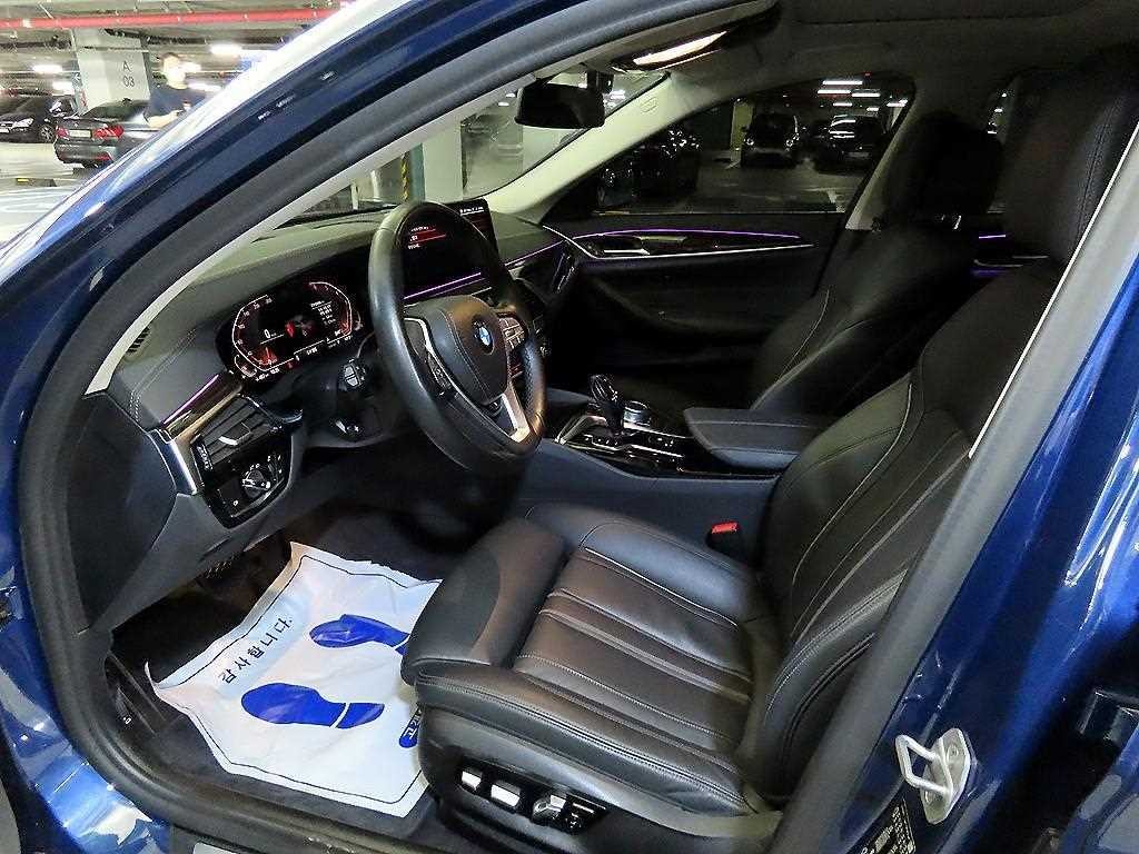 BMW 5시리즈 5시리즈 (G30) 520i 럭셔리 이미지 6