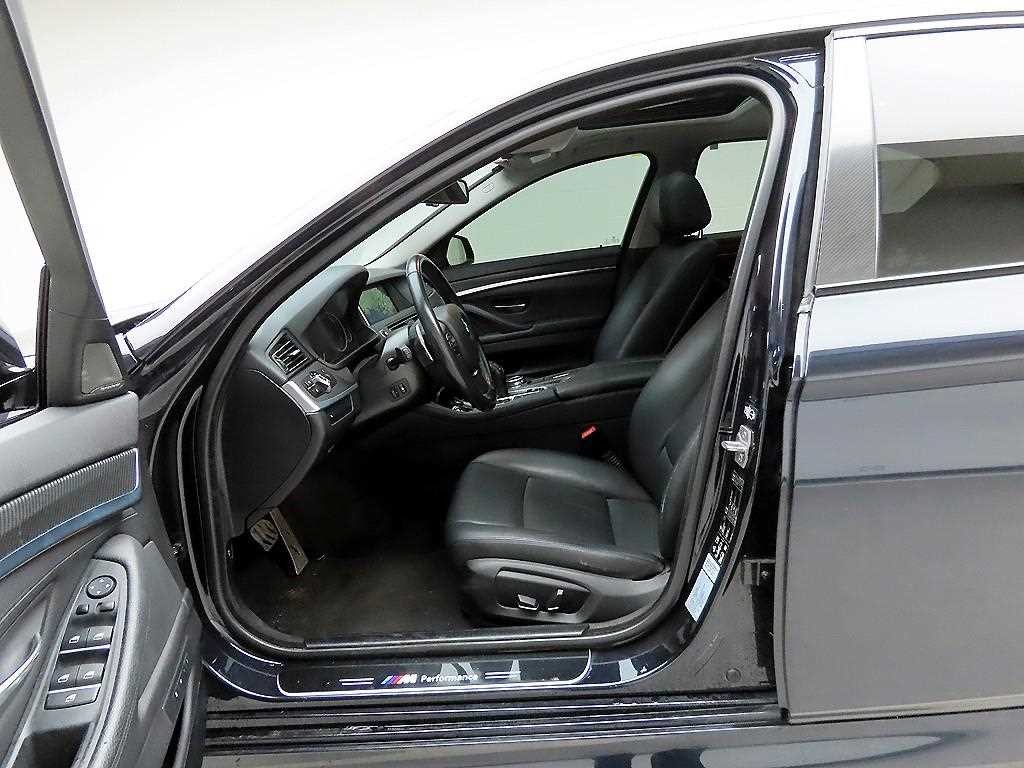 BMW 5시리즈 5시리즈 (F10) 530d xDrive 이미지 12
