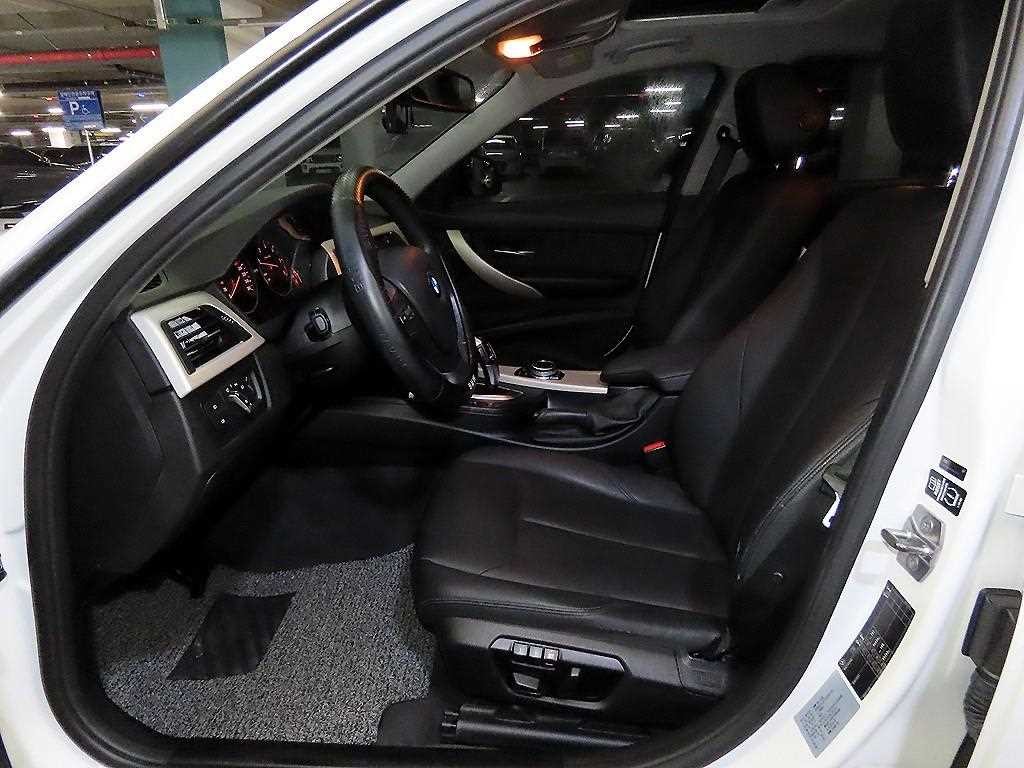 BMW 3시리즈 3시리즈 (F30) 320d ED에디션 이미지 6