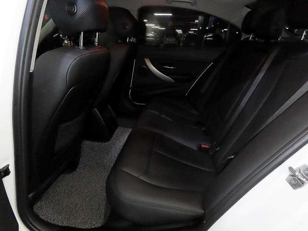 BMW 3시리즈 3시리즈 (F30) 320d ED에디션 이미지 7