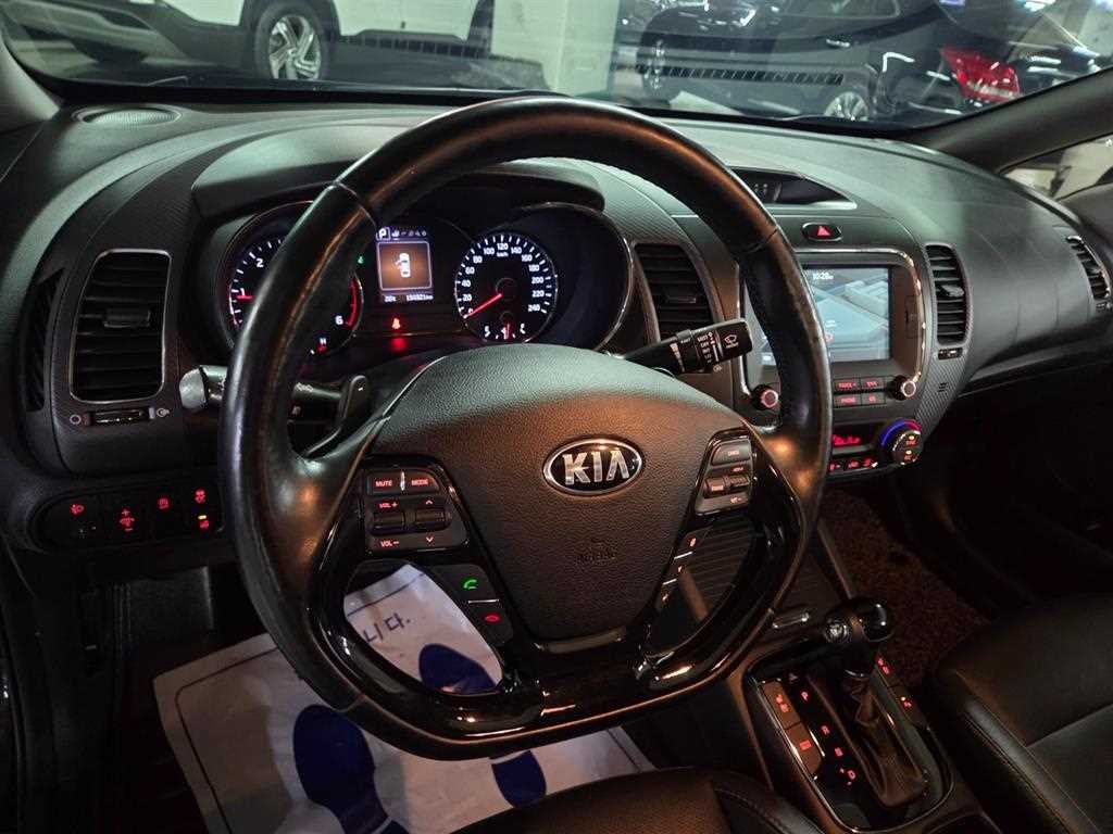 기아 K3 더뉴 K3 1.6 VGT 프레스티지 스페셜 이미지 12