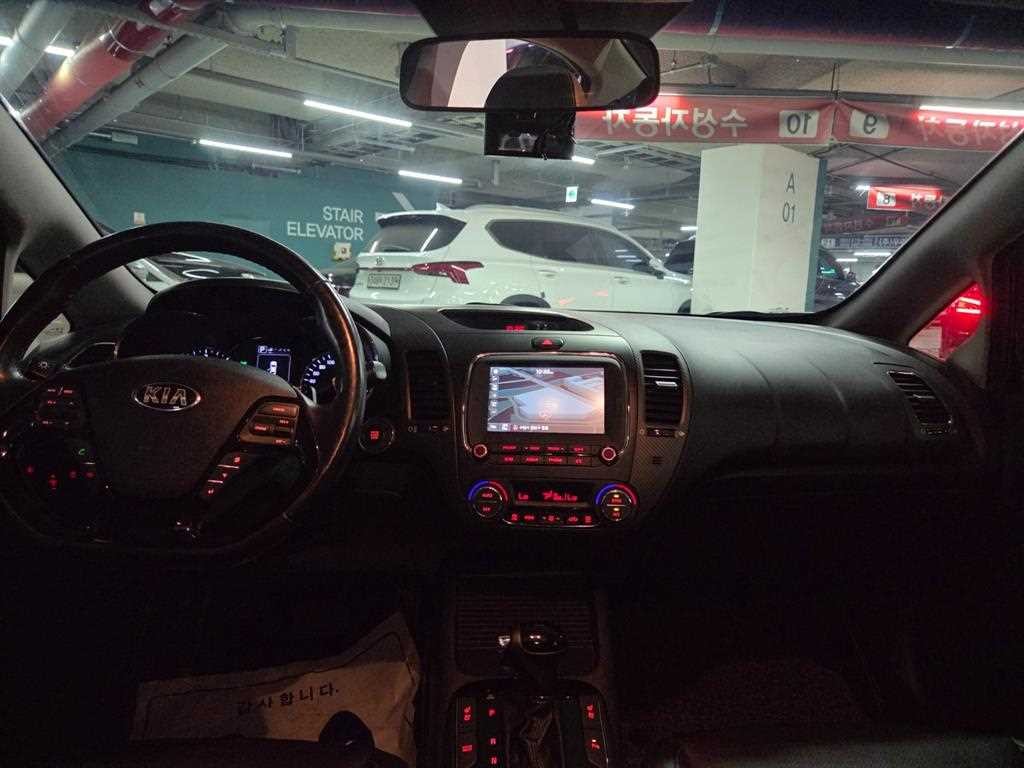 기아 K3 더뉴 K3 1.6 VGT 프레스티지 스페셜 이미지 6
