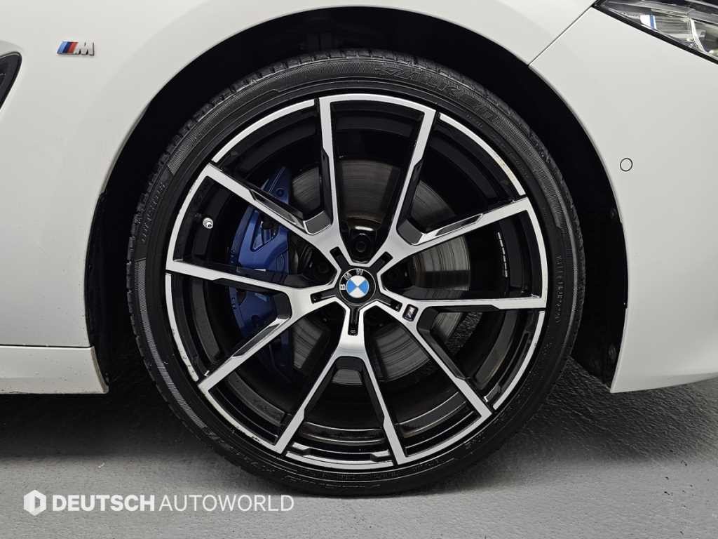 BMW 8시리즈 8시리즈 (G15) 840i xDrive M 스포츠 그란쿠페 이미지 5