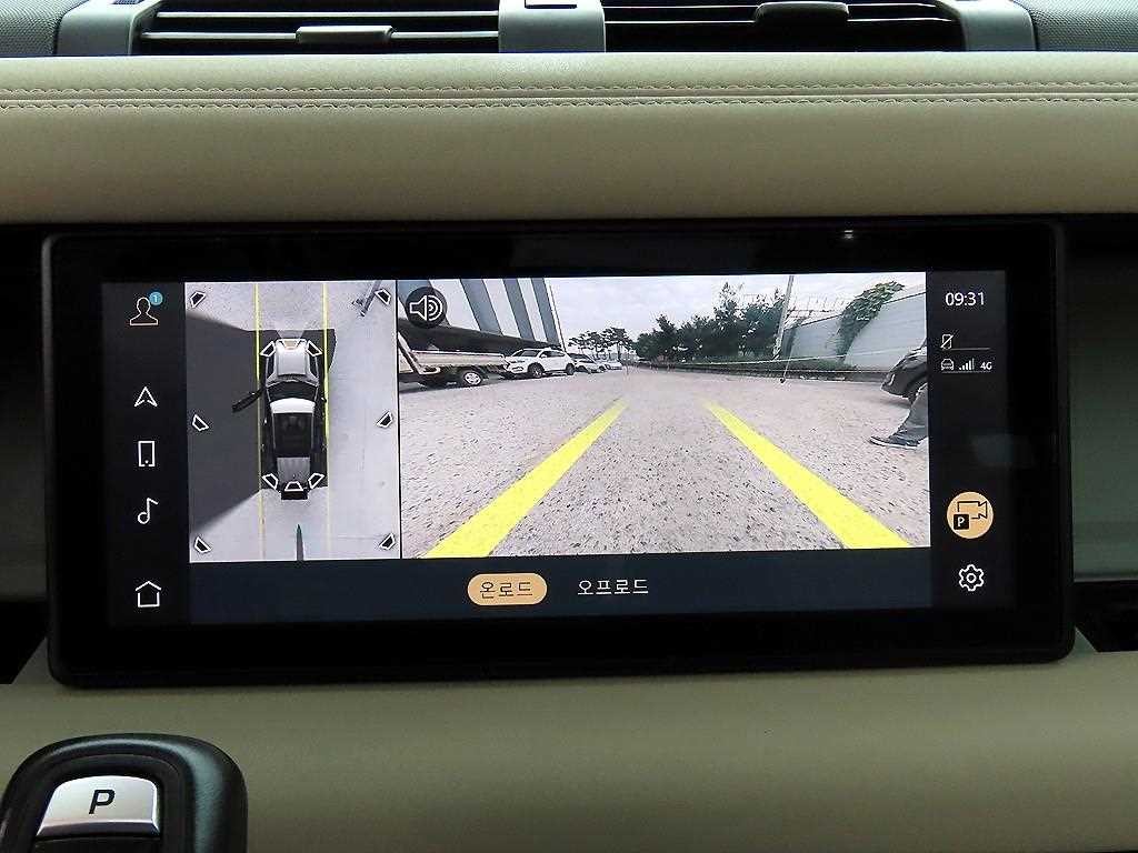 랜드로버 디펜더 디펜더 (L663) D240 SE 이미지 15