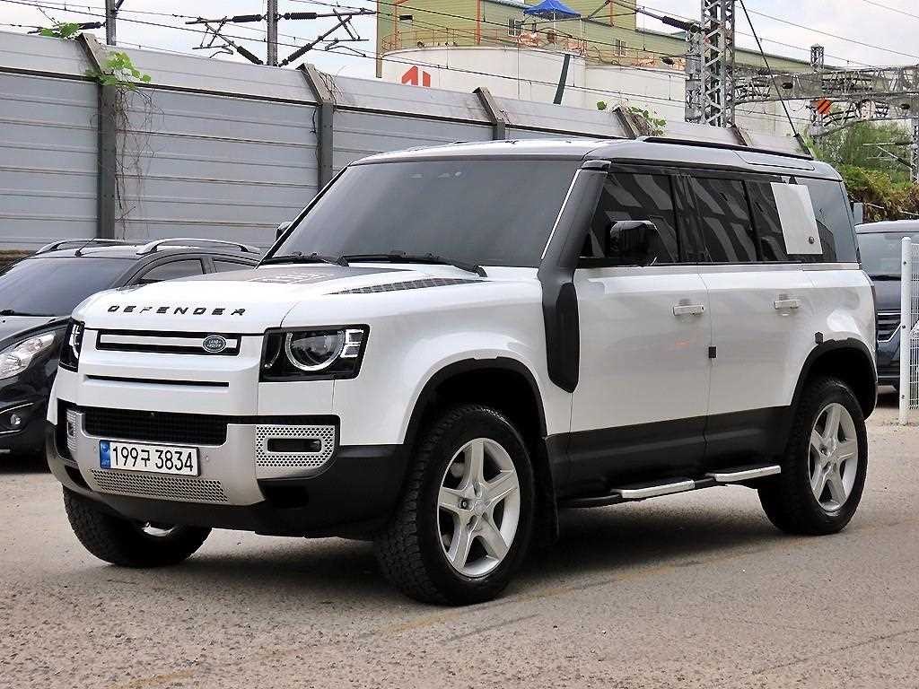 랜드로버 디펜더 디펜더 (L663) D240 SE 이미지 2