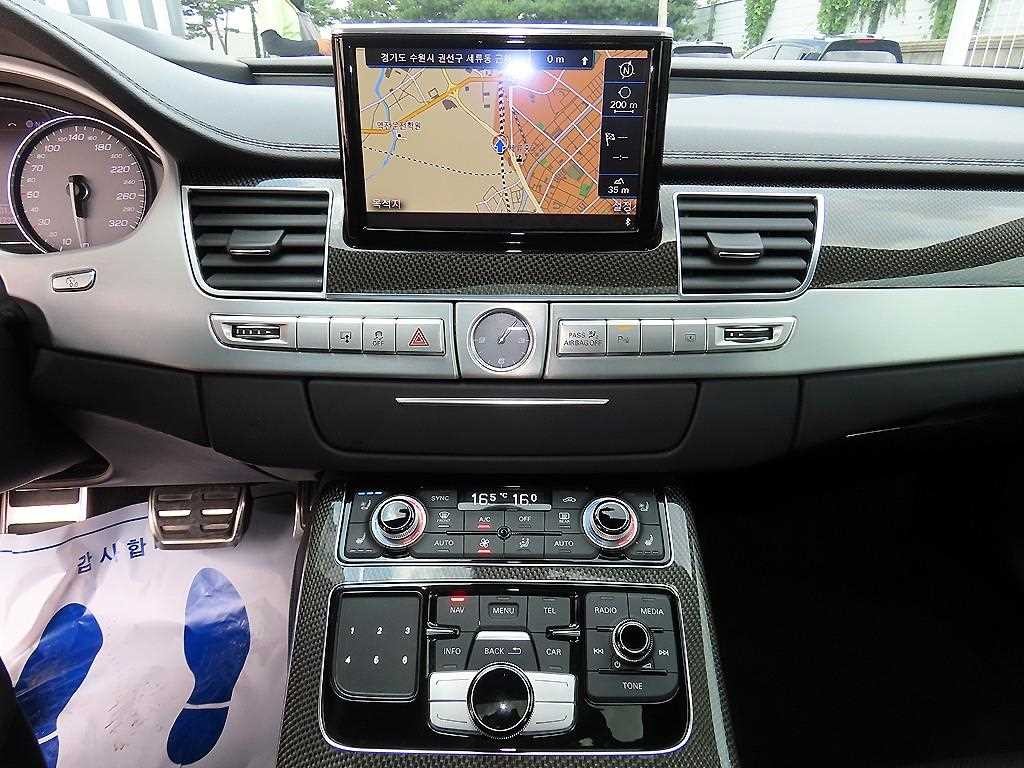 아우디 S8 4.0 TFSI 콰트로 이미지 13