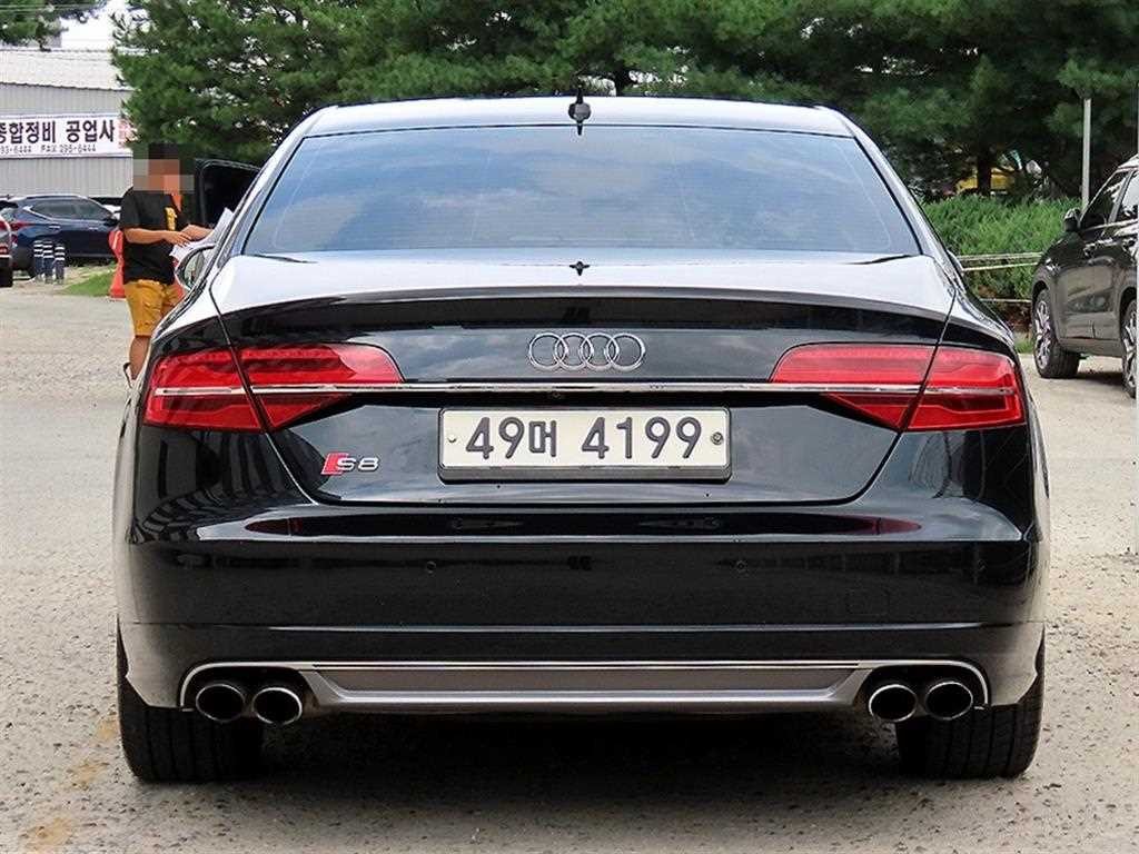 아우디 S8 4.0 TFSI 콰트로 이미지 4