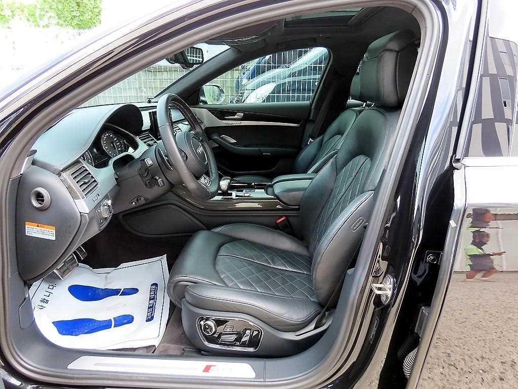 아우디 S8 4.0 TFSI 콰트로 이미지 5