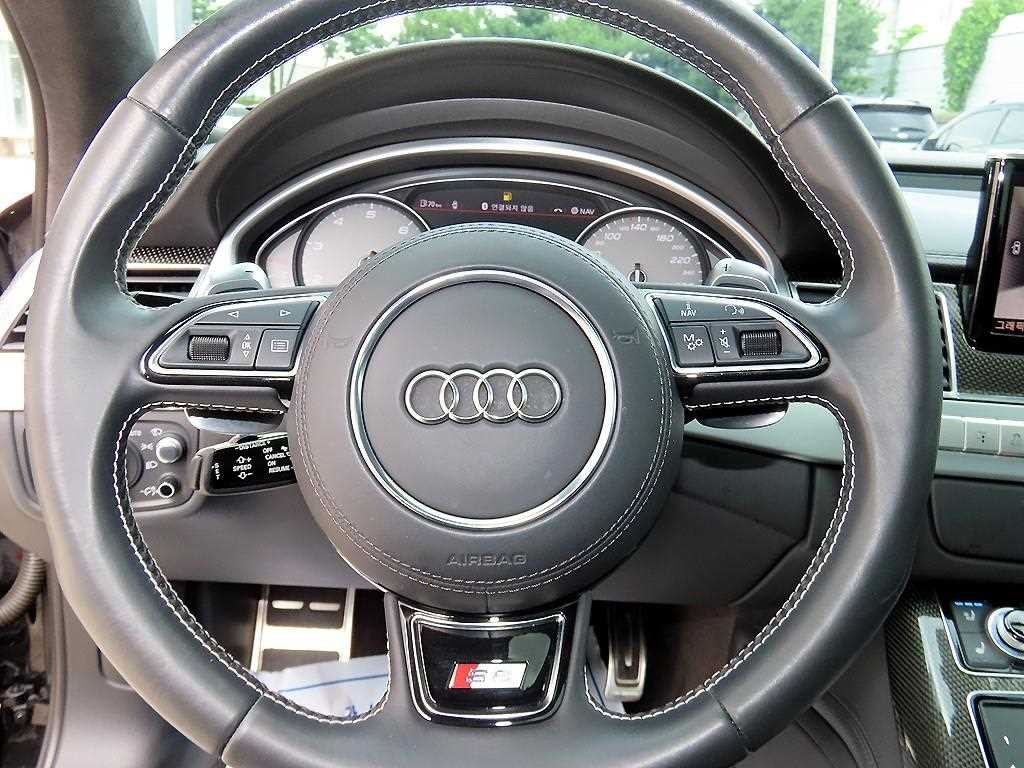 아우디 S8 4.0 TFSI 콰트로 이미지 8