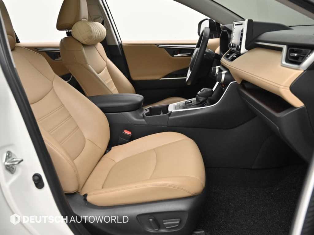 토요타 라브4 RAV4(5세대) 2.5 4WD 하이브리드 이미지 10