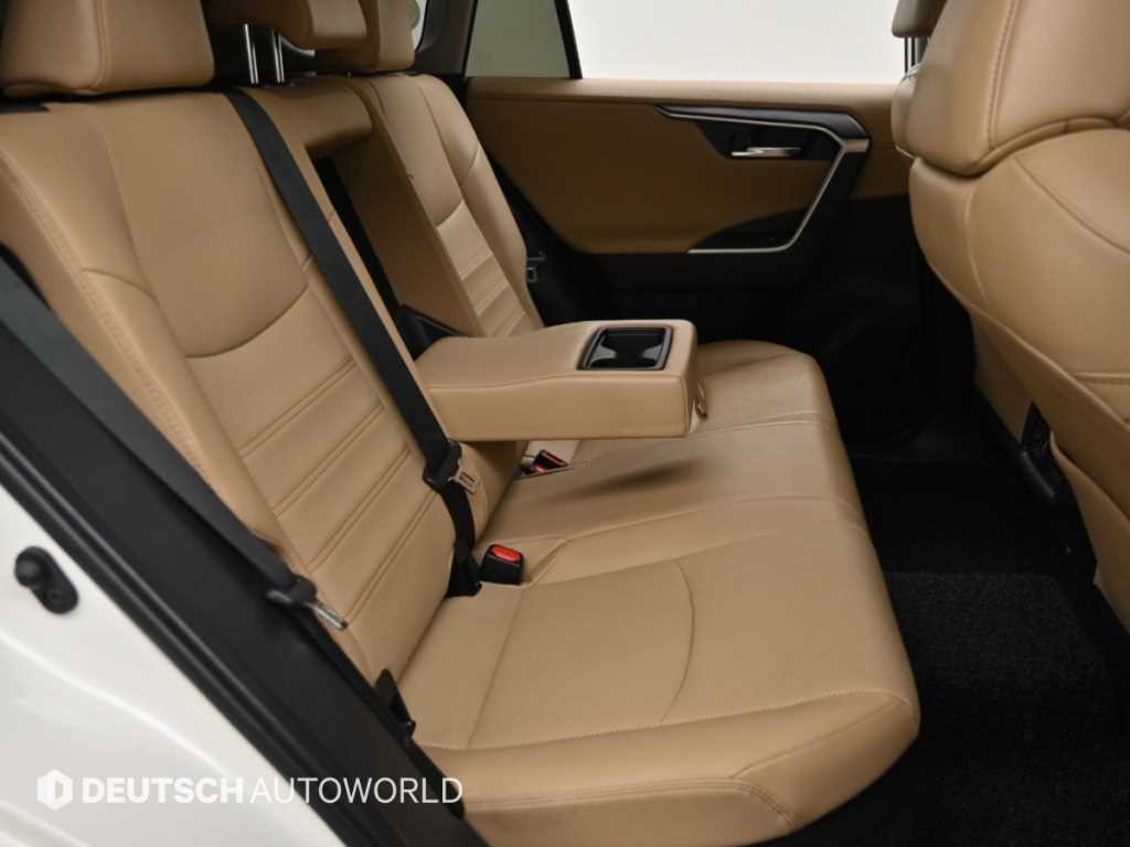 토요타 라브4 RAV4(5세대) 2.5 4WD 하이브리드 이미지 12